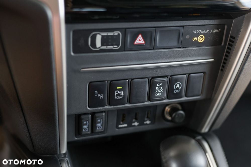 Mitsubishi L200 - 13