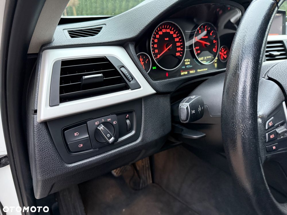 BMW Seria 3 320d Efficient Dynamics Edition - 23