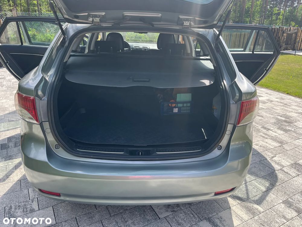 Toyota Avensis 2.0 D-4D Sol+NAVI - 7