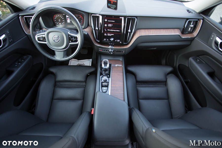Volvo XC 60 - 38