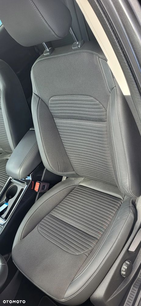 Ford Kuga - 20