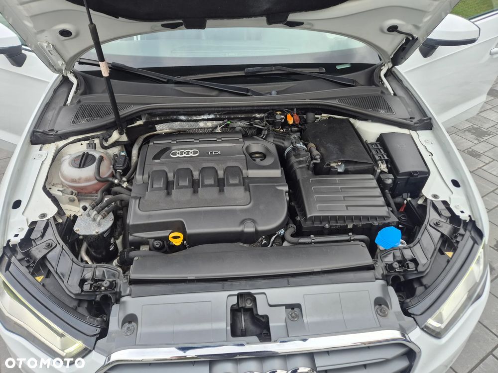 Audi A3 Sportback 2.0 TDI S tronic S line Sportpaket - 26