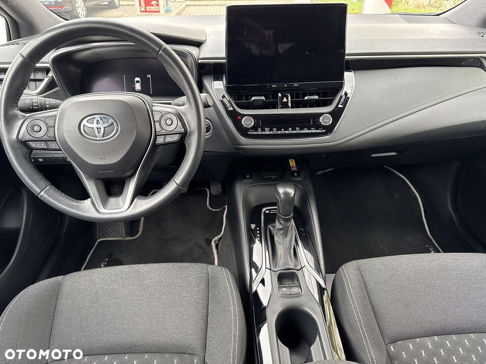 Toyota Corolla - 10