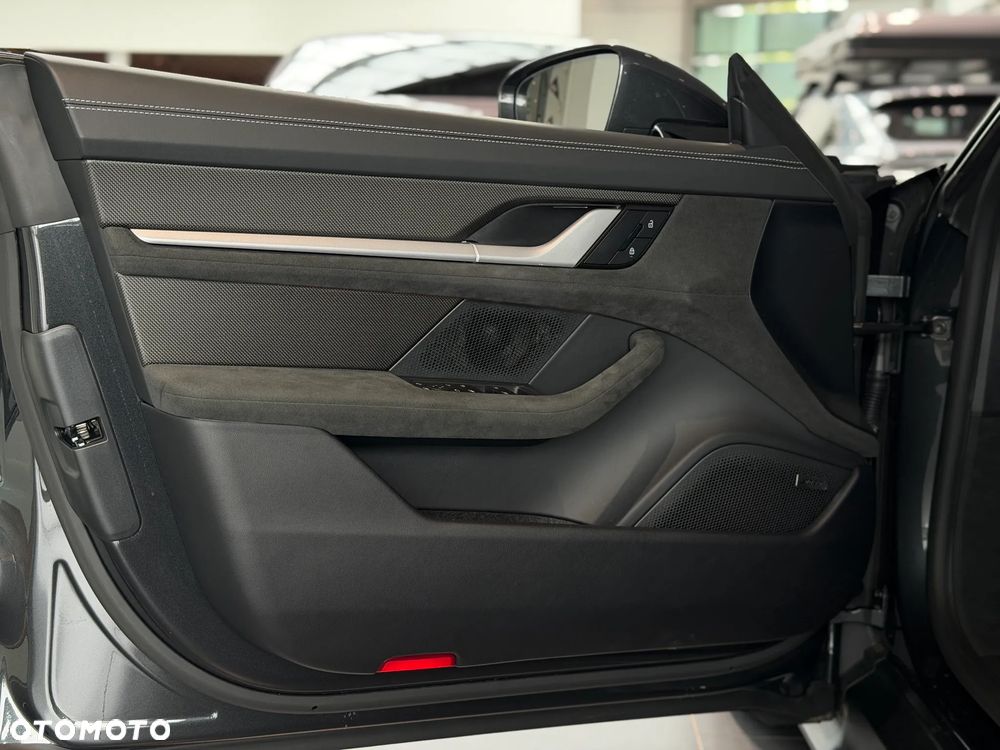 Porsche Taycan 105kWh Turbo GT - 13