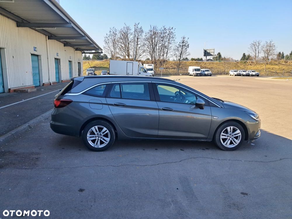 Opel Astra 1.4 T 120 Lat - 4