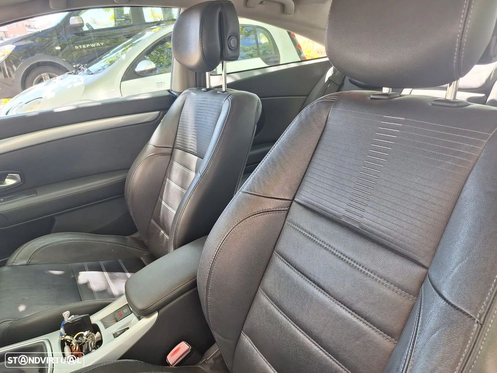 Renault Laguna Coupe 2.0 dCi Dynamique S - 9