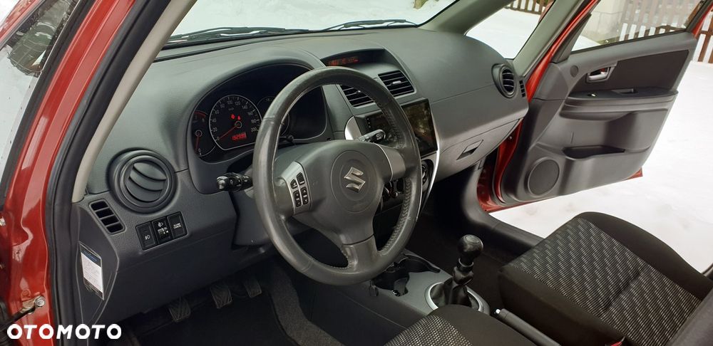 Suzuki SX4 1.6 VVT 4x2 Comfort - 8