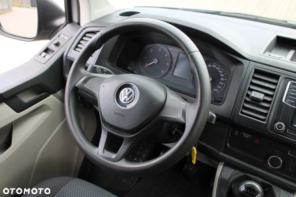 Volkswagen Transporter - 16