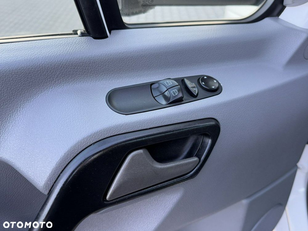 Volkswagen Crafter - 27