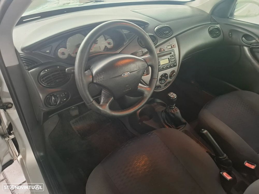 Ford Focus SW 1.8 TDCi Trend - 6