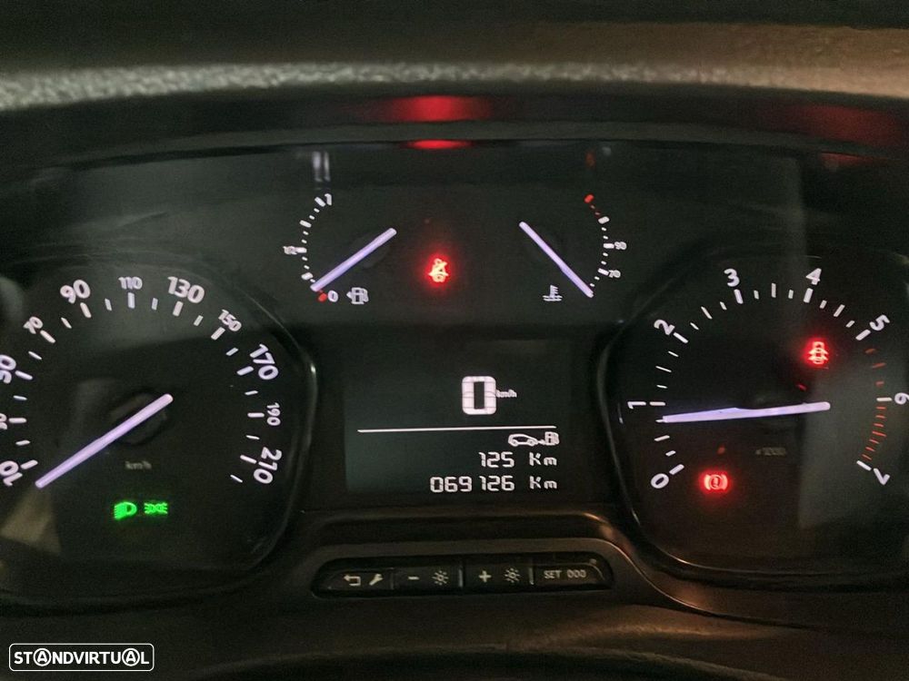 Citroën Spacetourer - 12