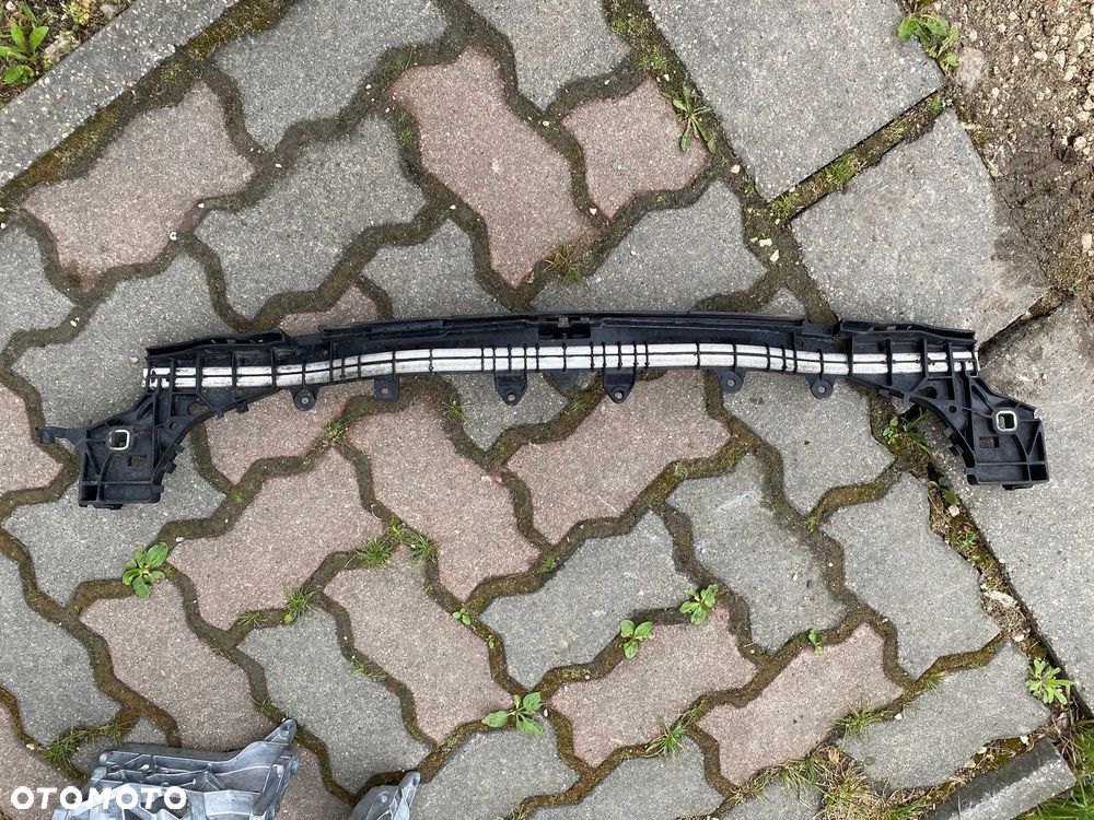 PAS PRZEDNI MERCEDES C W205 A2056203801 - 1