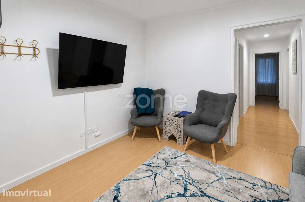 Apartamento T2 Mobilado para Arrendamento nas Capelas - Grande imagem: 4/16