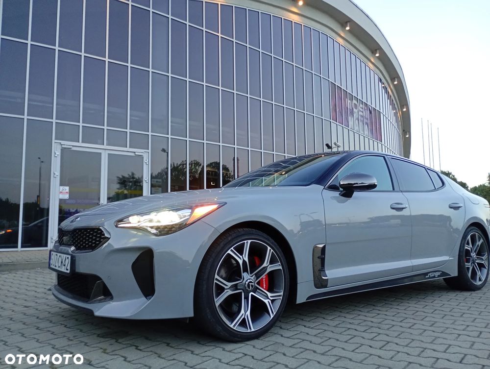 Kia Stinger - 2