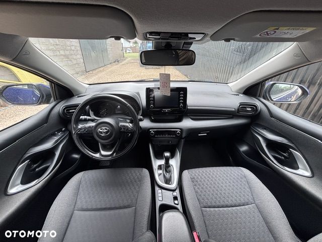 Toyota Yaris - 10