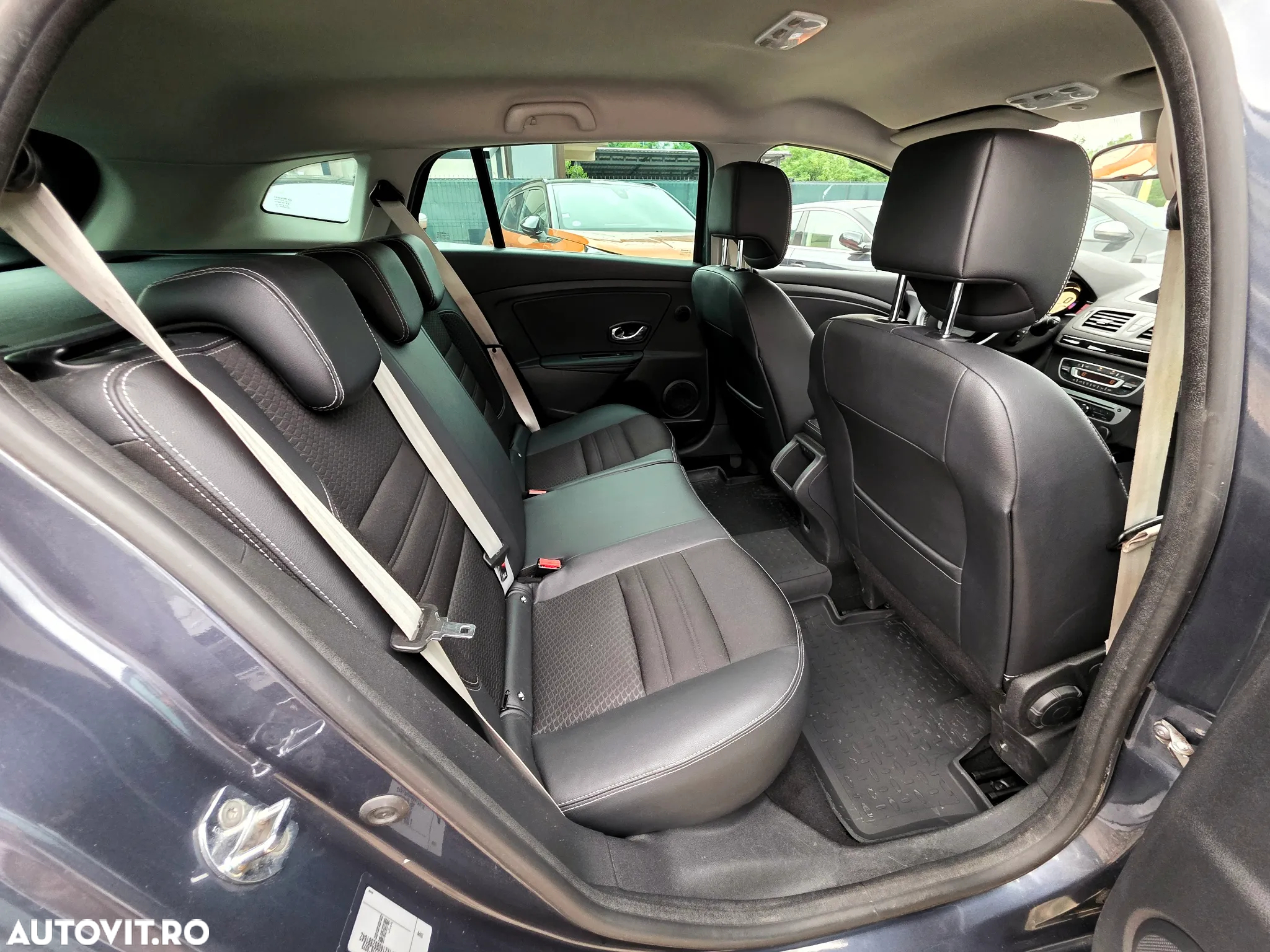 Renault Megane ENERGY dCi 110 Start & Stop Bose Edition - 17