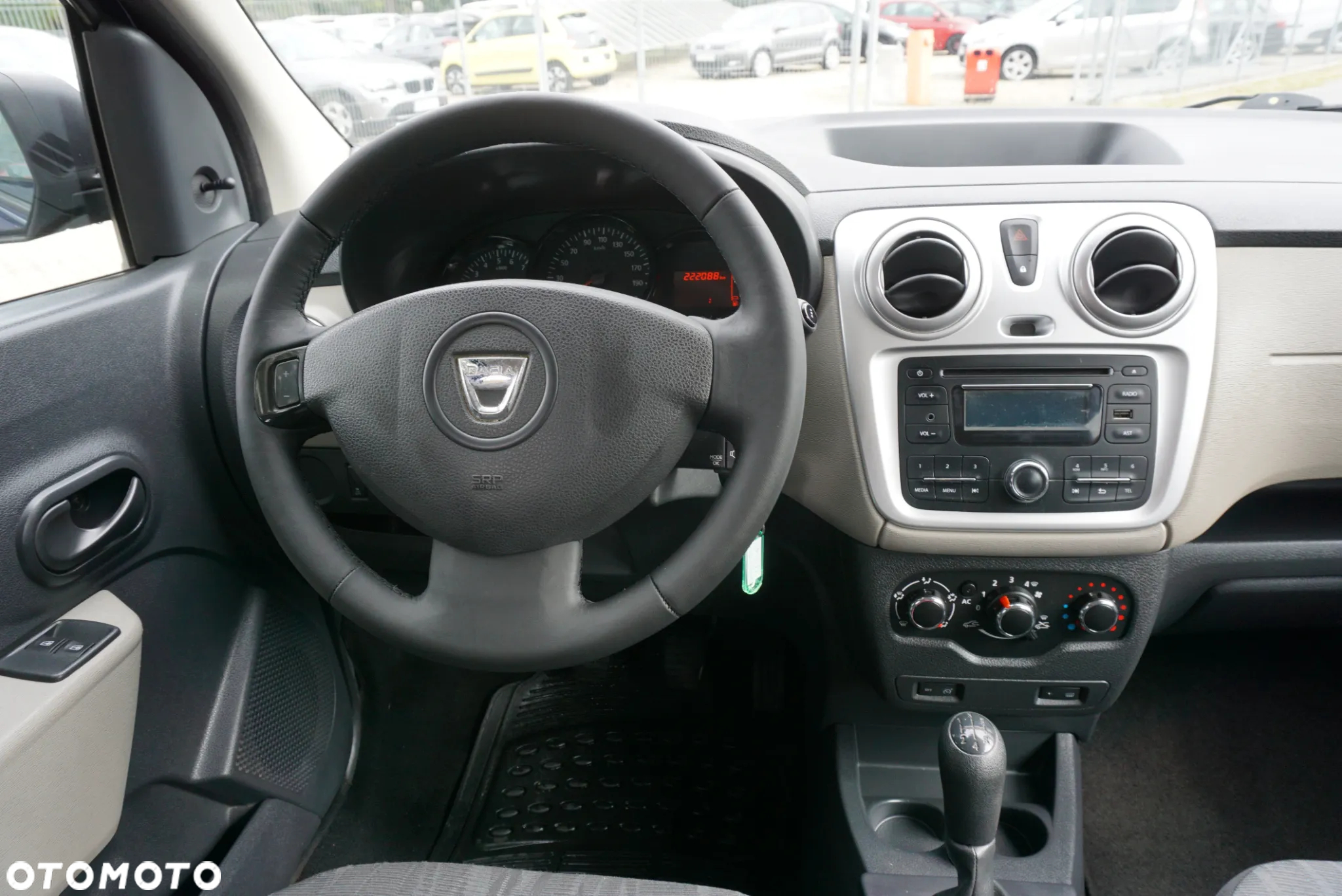 Dacia Lodgy 1.6 MPI 85 Ambiance - 14
