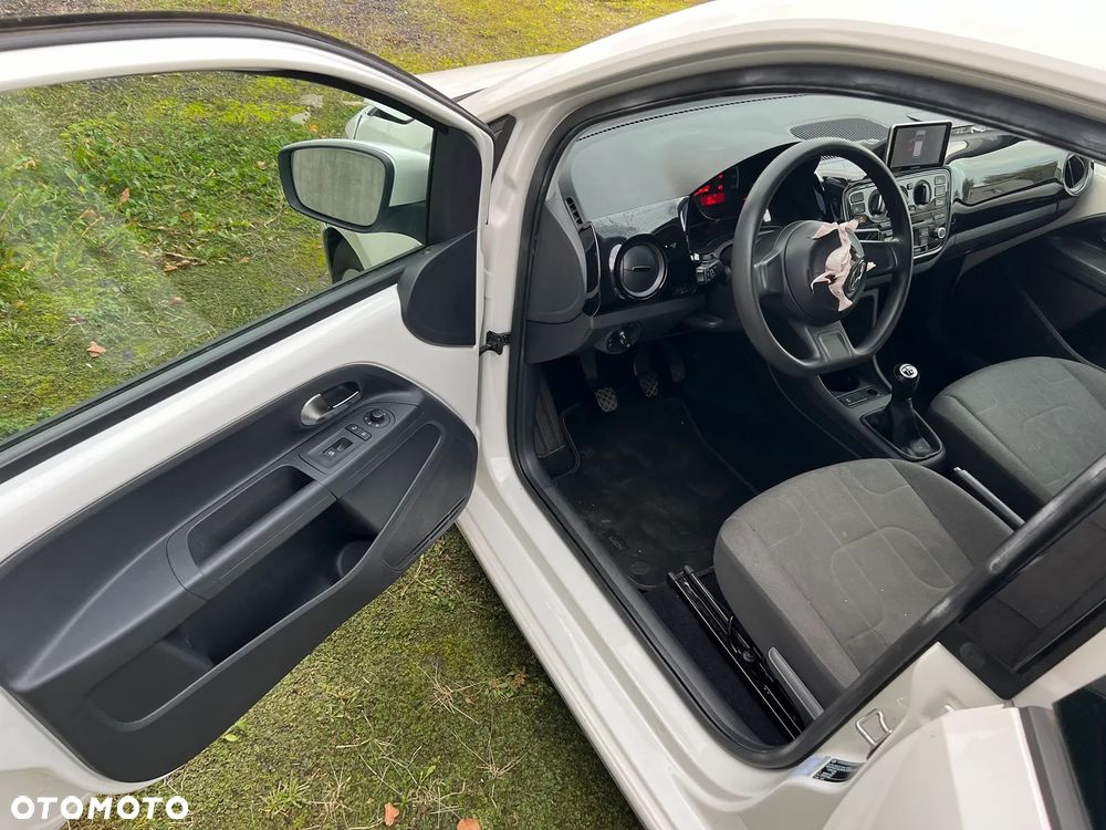 Volkswagen up! (BlueMotion Technology) move - 22