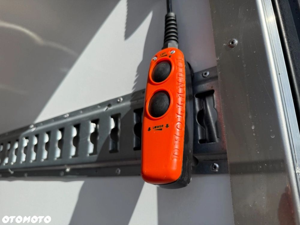 Ford Transit Kontener z windą 4200 mm - 9