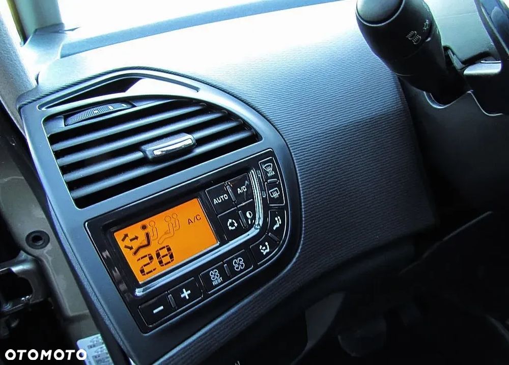 Citroën C4 Picasso 2.0 HDi Exclusive - 6