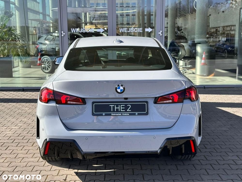 BMW Seria 2 220i mHEV - 8