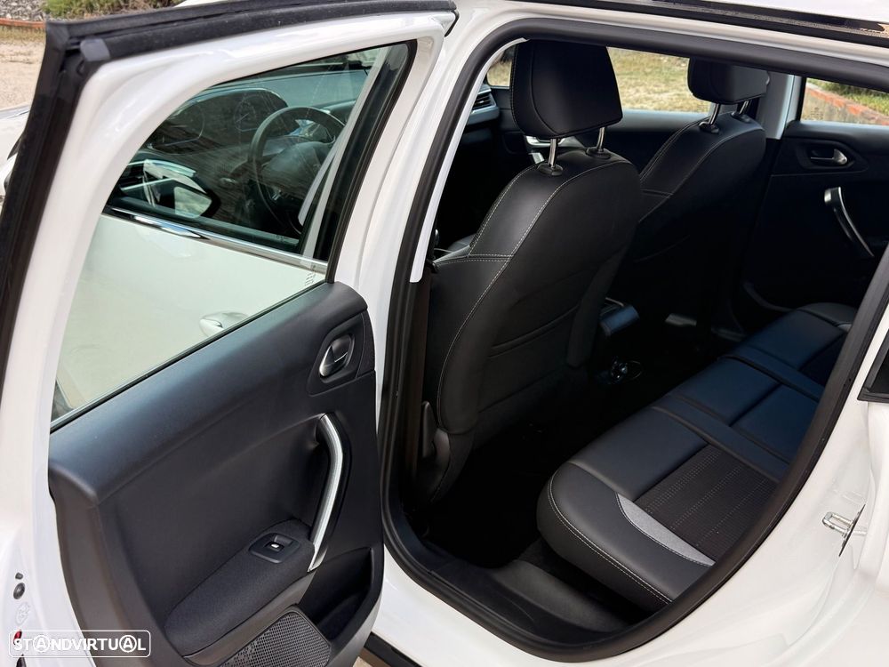 Peugeot 2008 BlueHDi FAP 120 STOP & START Allure - 4