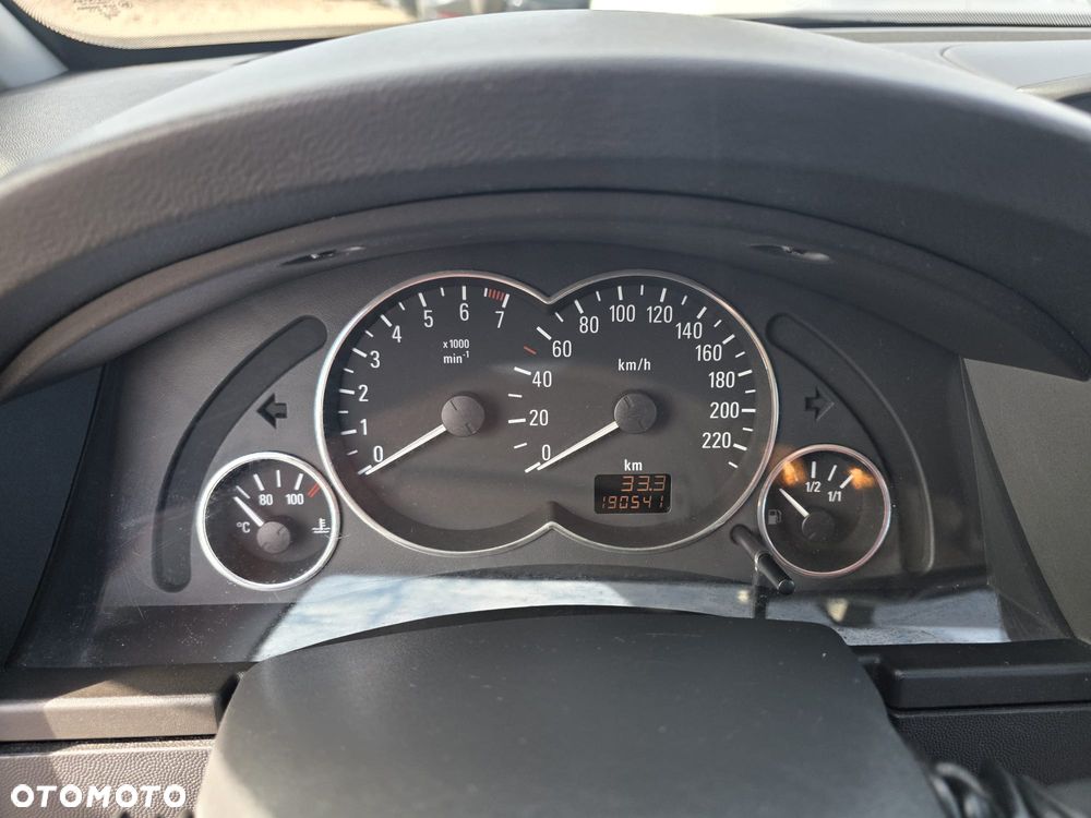 Opel Meriva 1.6 16V Essentia - 18