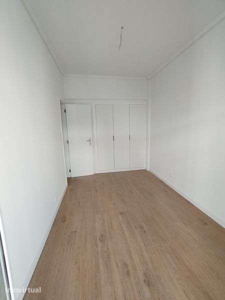 Apartamento T2 Santa Engrácia - Grande imagem: 3/12