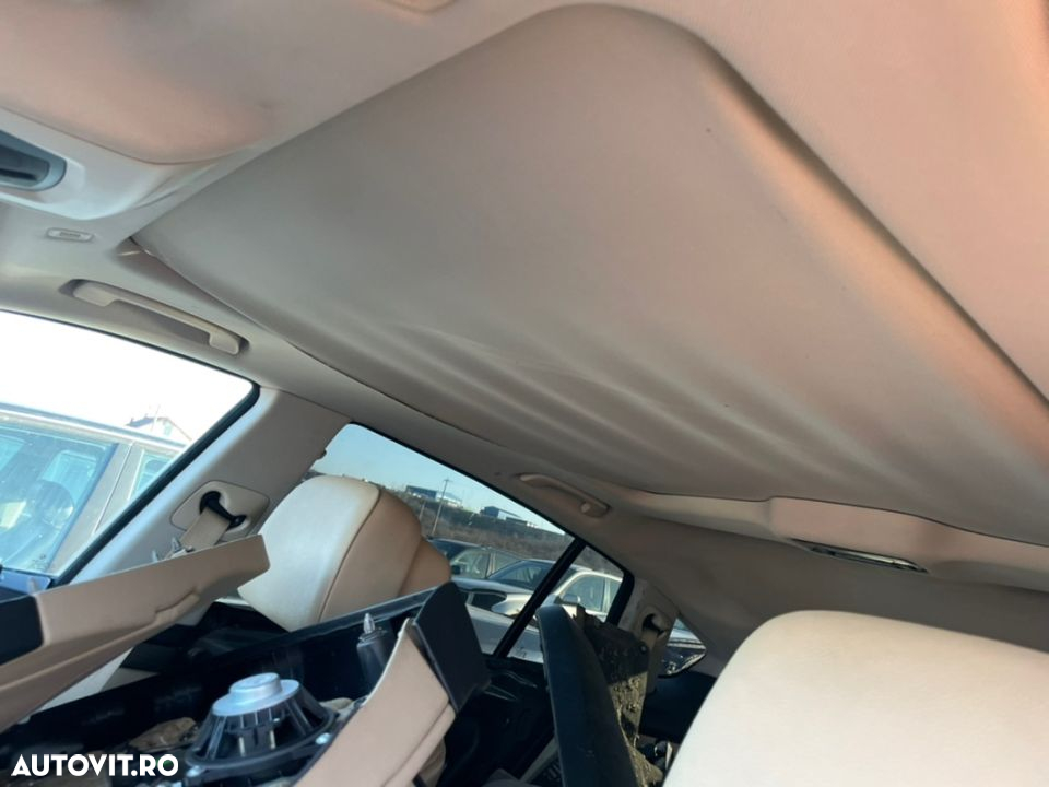 Dezmembrez dezmembrări piese bmw F07 GT seria 5 GT 530D 245 Hp 2011 trapa panoramica volan pe stanga planșa flansa bord etc perne grup cutie automată 8 HP 70 - 8
