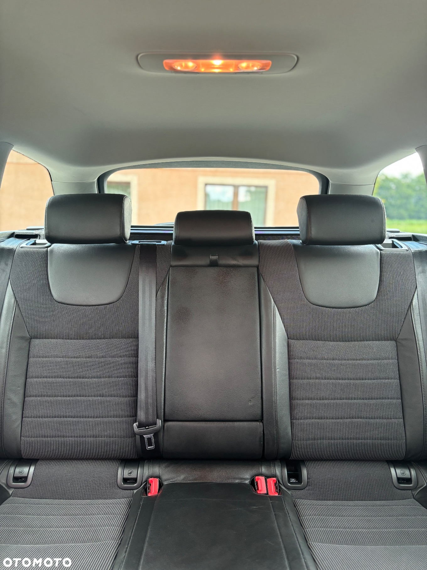 Skoda Octavia Combi 1.6 TDI DPF DSG Elegance - 32
