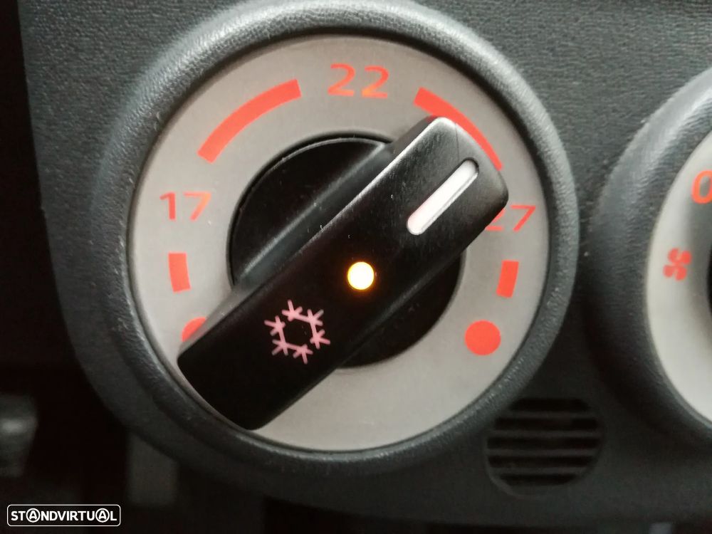 Mitsubishi Colt - 23