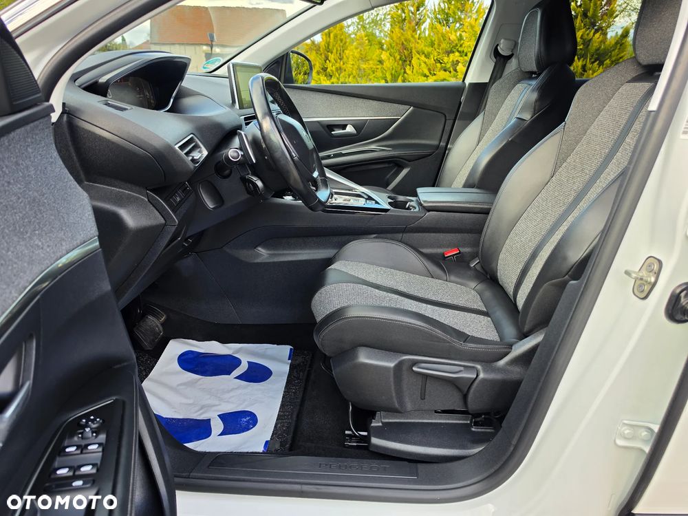 Peugeot 3008 BlueHDi 180 Stop & Start EAT8 Allure - 23