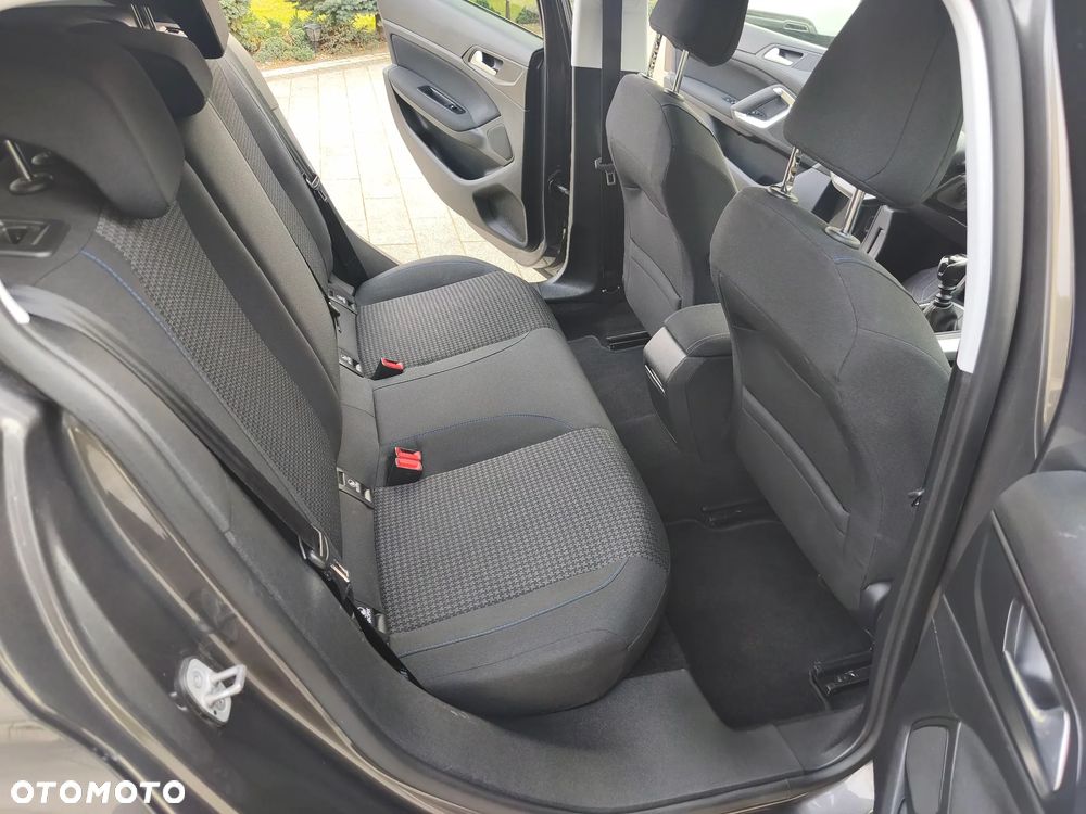 Peugeot 308 BlueHDi FAP 100 Stop & Start Active Pack - 17