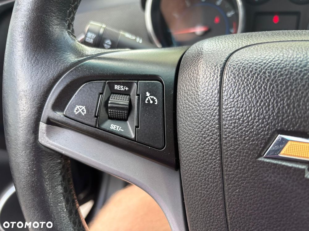 Chevrolet Cruze 1.6 - 10