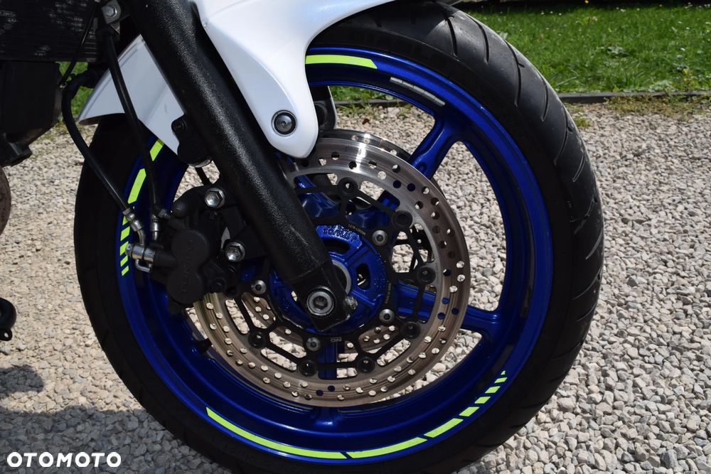 Suzuki Gladius - 7