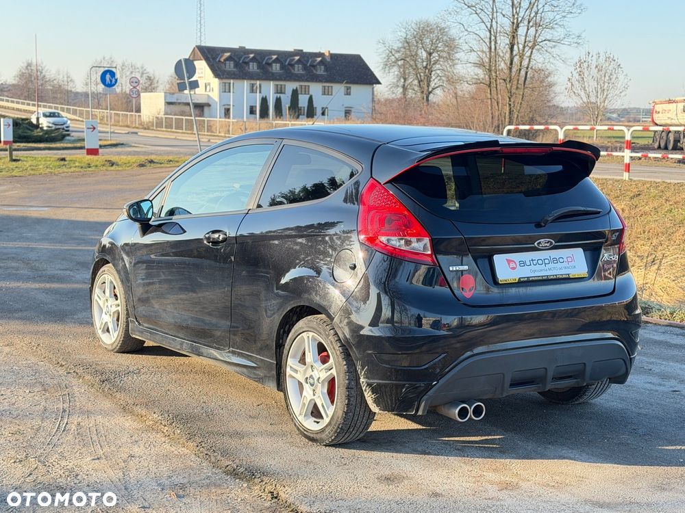 Ford Fiesta ver-1-0-ecoboost-start--stop-titanium - 17