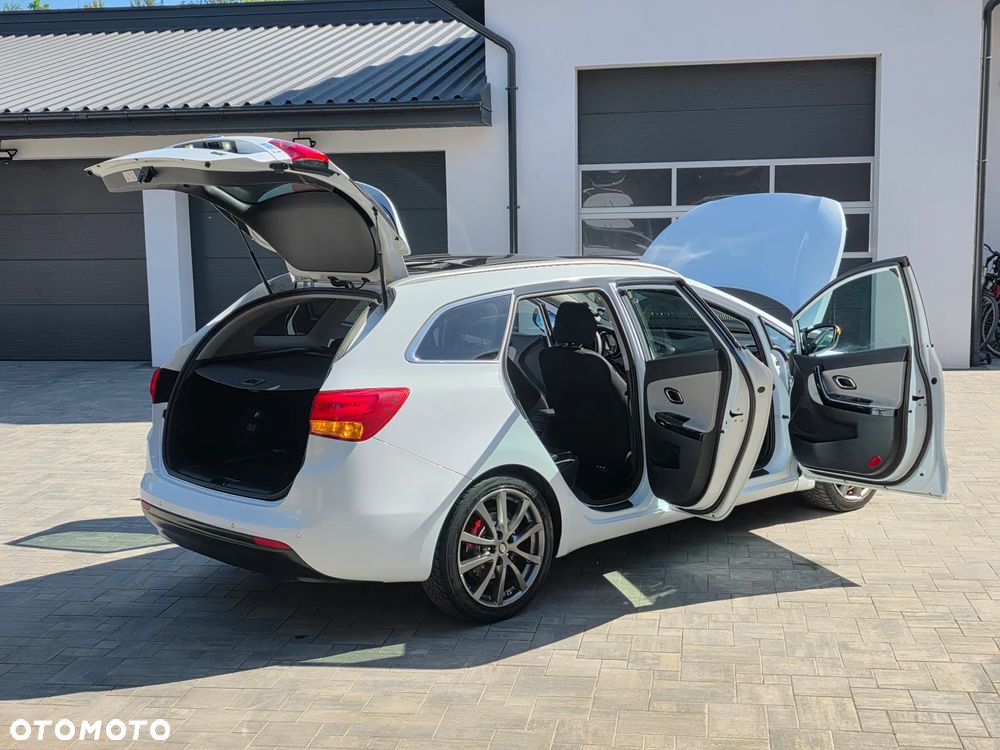 Kia Ceed 1.6 CRDi 128 Platinum Edition - 29