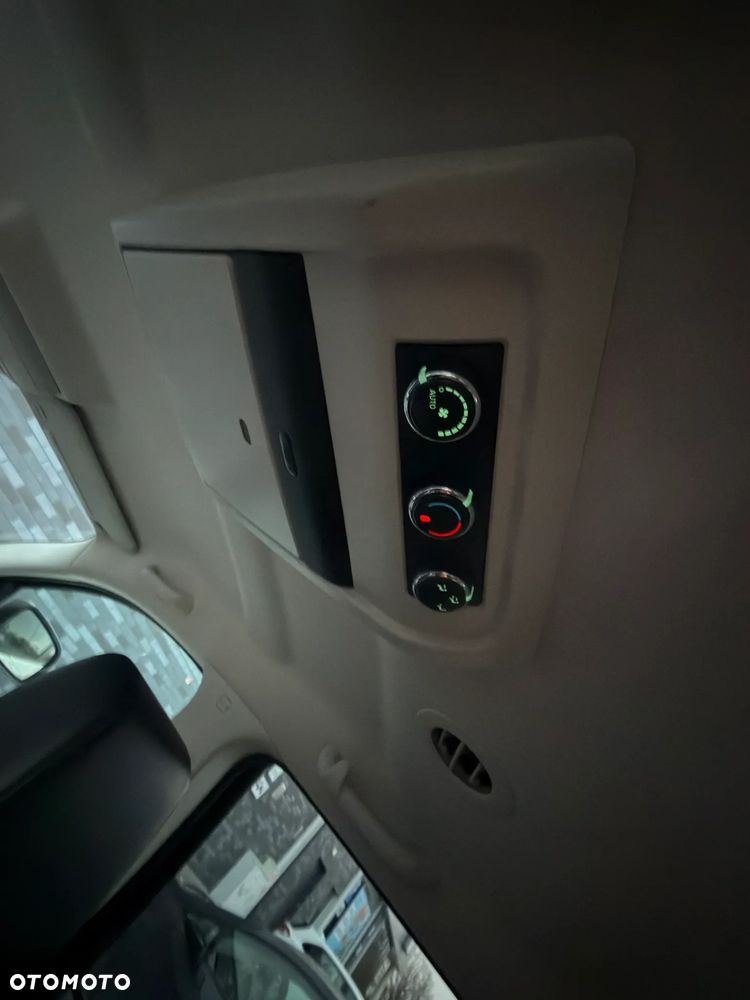 Dodge Journey - 12