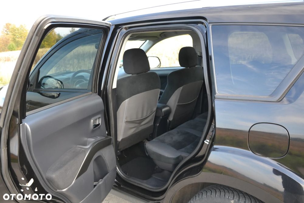 Mitsubishi Outlander 2.4 Invite 2WD - 6