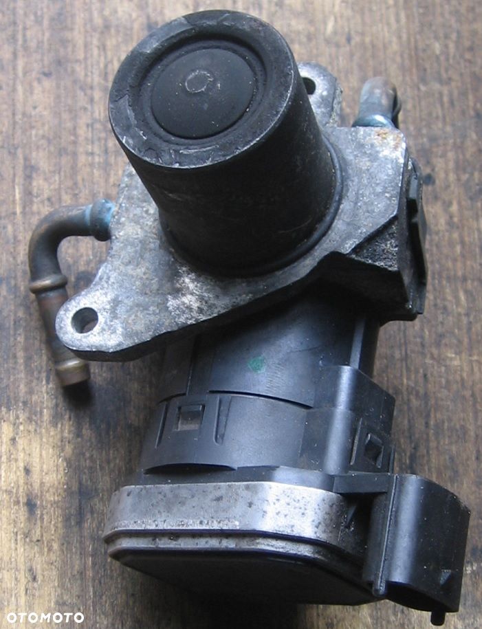 zawór EGR OPEL VECTRA C ASTRA II ZAFIRA A 2.0 CDTI - 4