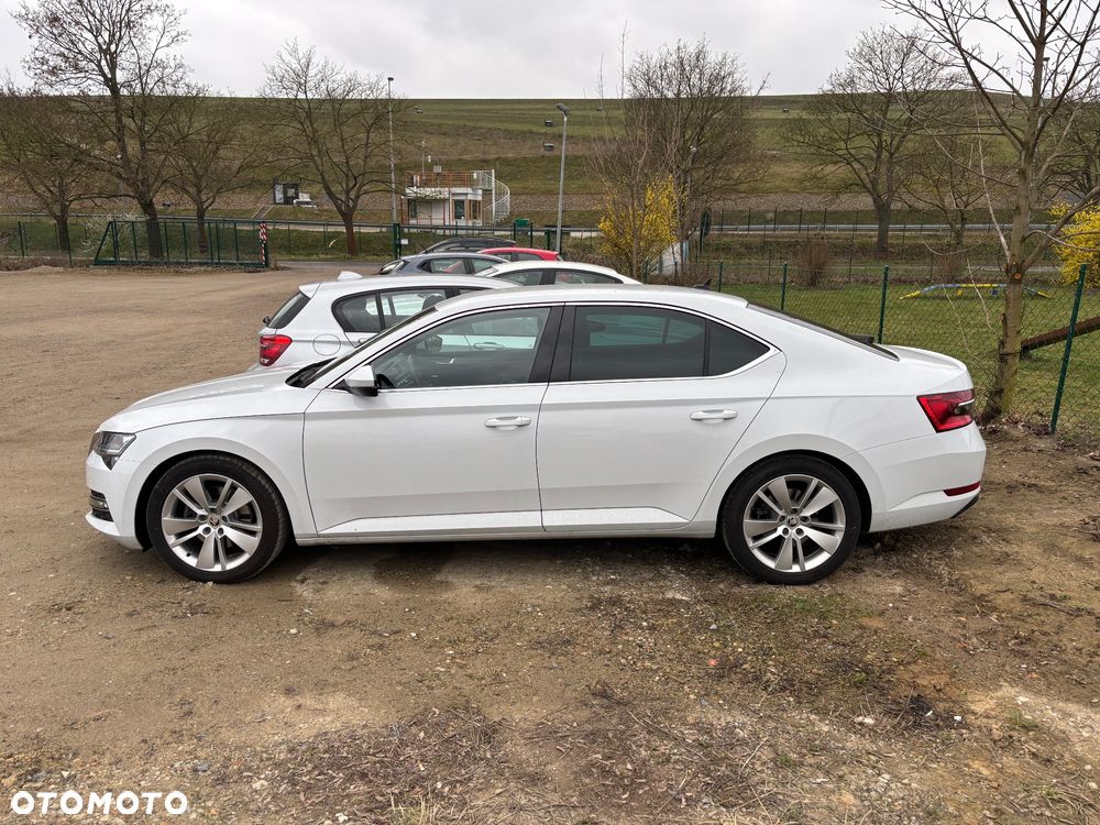 Skoda Superb 2.0 TDI Style - 2