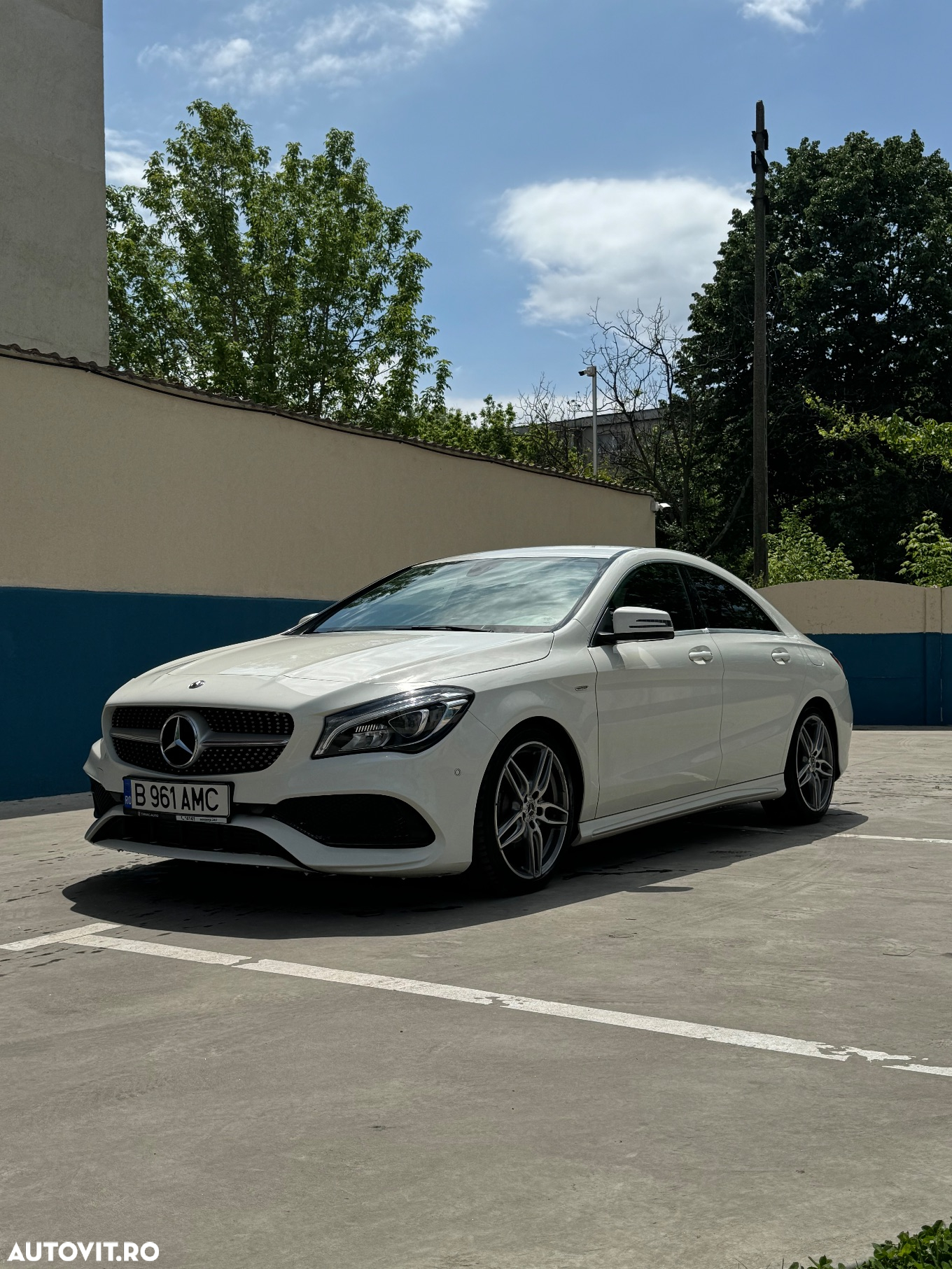 Mercedes-Benz CLA 200 7G-DCT AMG Line - 2