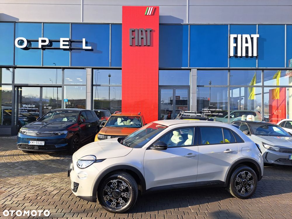 Fiat 600 1.2 Turbo Icon eDCT - 1