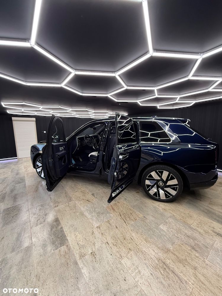 Rolls-Royce Cullinan - 11