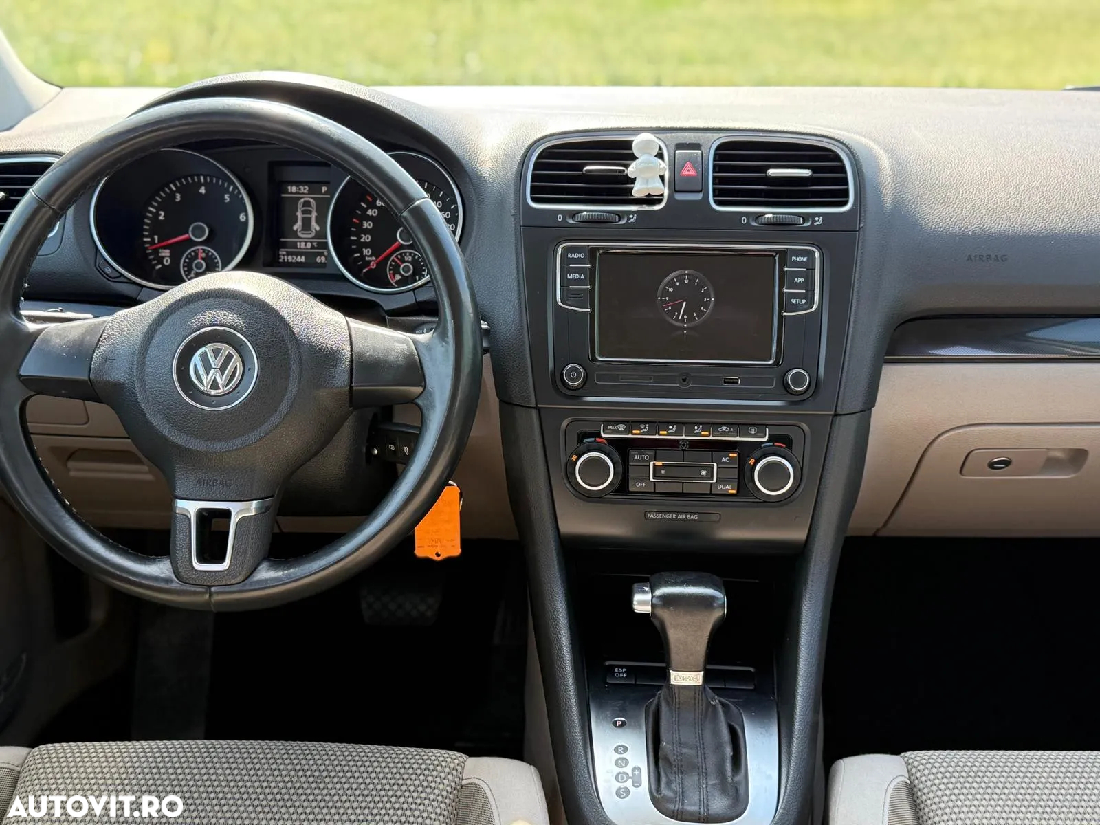 Volkswagen Golf 1.4 TSI Comfortline DSG - 8