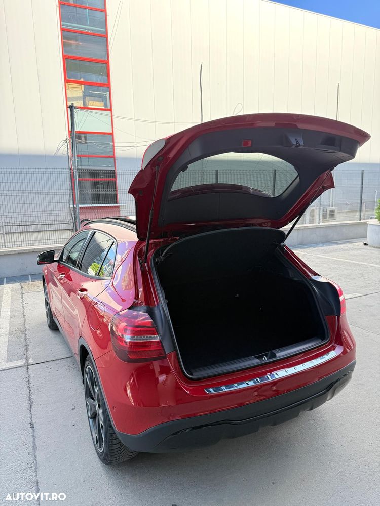 Mercedes-Benz GLA 200 d 4MATIC Aut. - 16