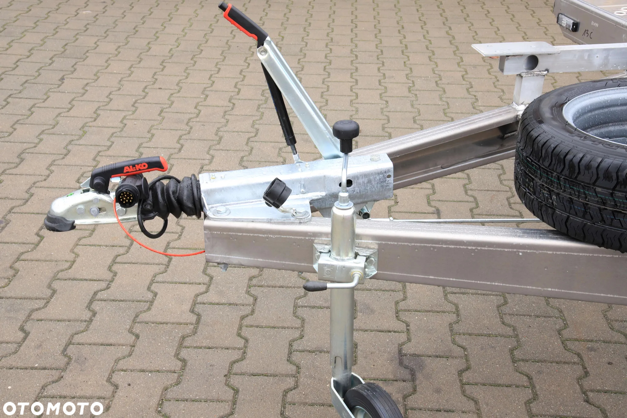 Inny Gala Taurus 4.5x2.05  Full aluminium 420 kg Koła 195R13C - 11