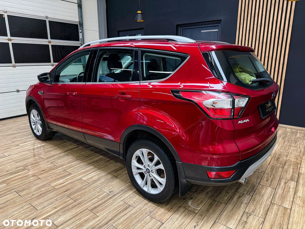 Ford Kuga 2.0 TDCi 2x4 Titanium - 10