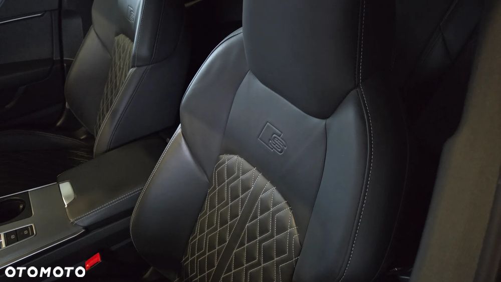 Audi A6 Avant 55 TFSI e quattro S tronic S line - 6