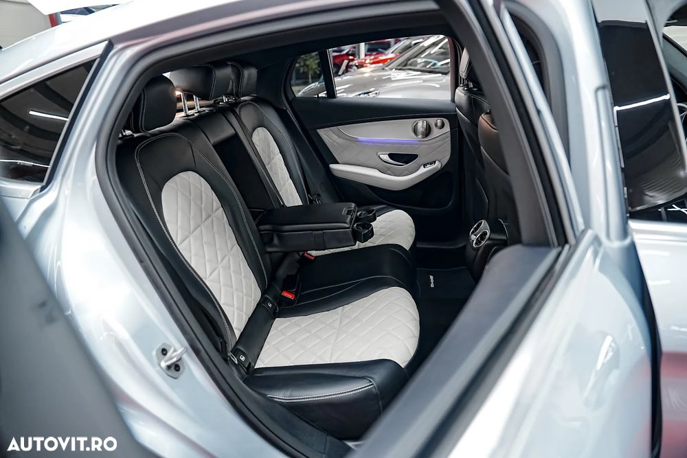 Mercedes-Benz GLC Coupe 300 e 4Matic 9G-TRONIC AMG Line Plus - 12